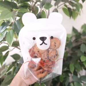 keto diabetic friendly choc chip cookie